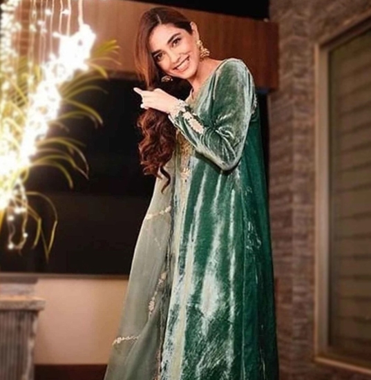 Mehndi Outfits